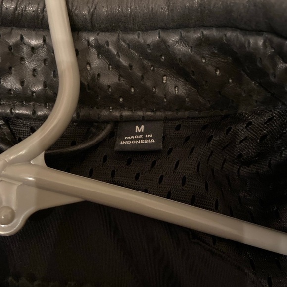 Harley Davidson Leather Jacket size Med - Picture 5 of 11